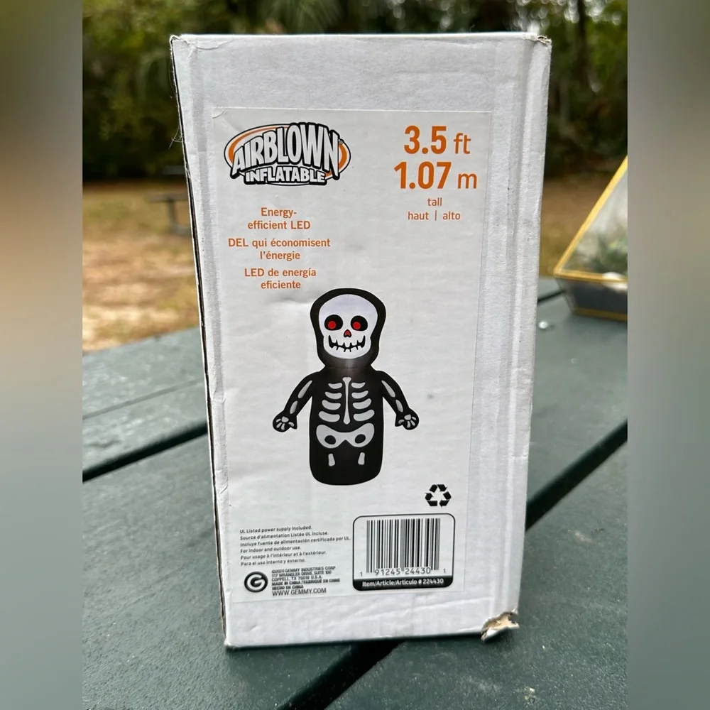NIB Gemmy Airblown Skeleton Inflatable 3.5’ Tall LED Light-Up Red Eyes Halloween